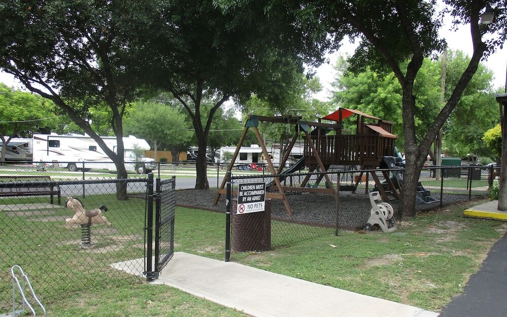 Travelers World Rv Resort ซานอันโตนิโอ ภายนอก รูปภาพ